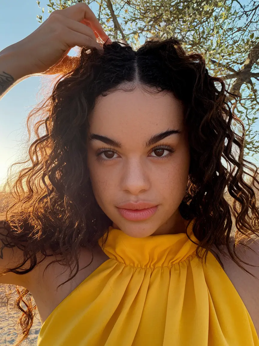 Fresh hairstyles in July 2025 determined the half