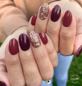 25 November Nail Designs That Capture the Season’s Spirit