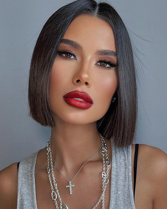 36 Straight Hairstyles for Any Season: Elegant and Effortless