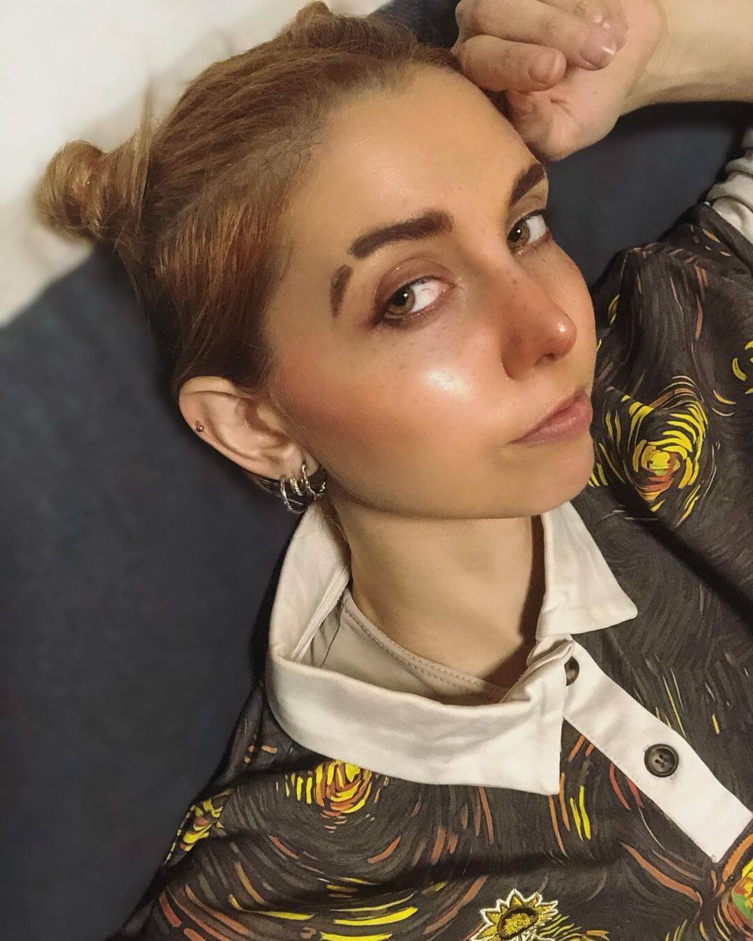 Нормальная щель для бровей