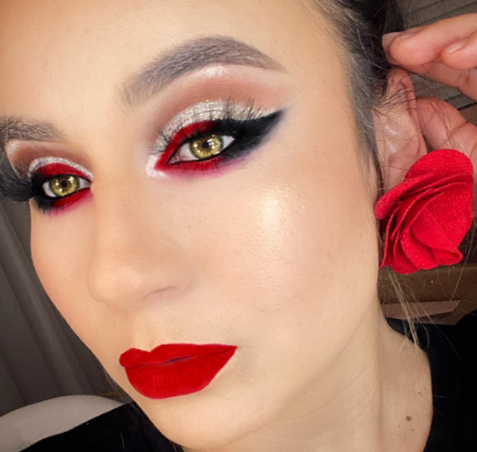 What does red caramel makeup look like?