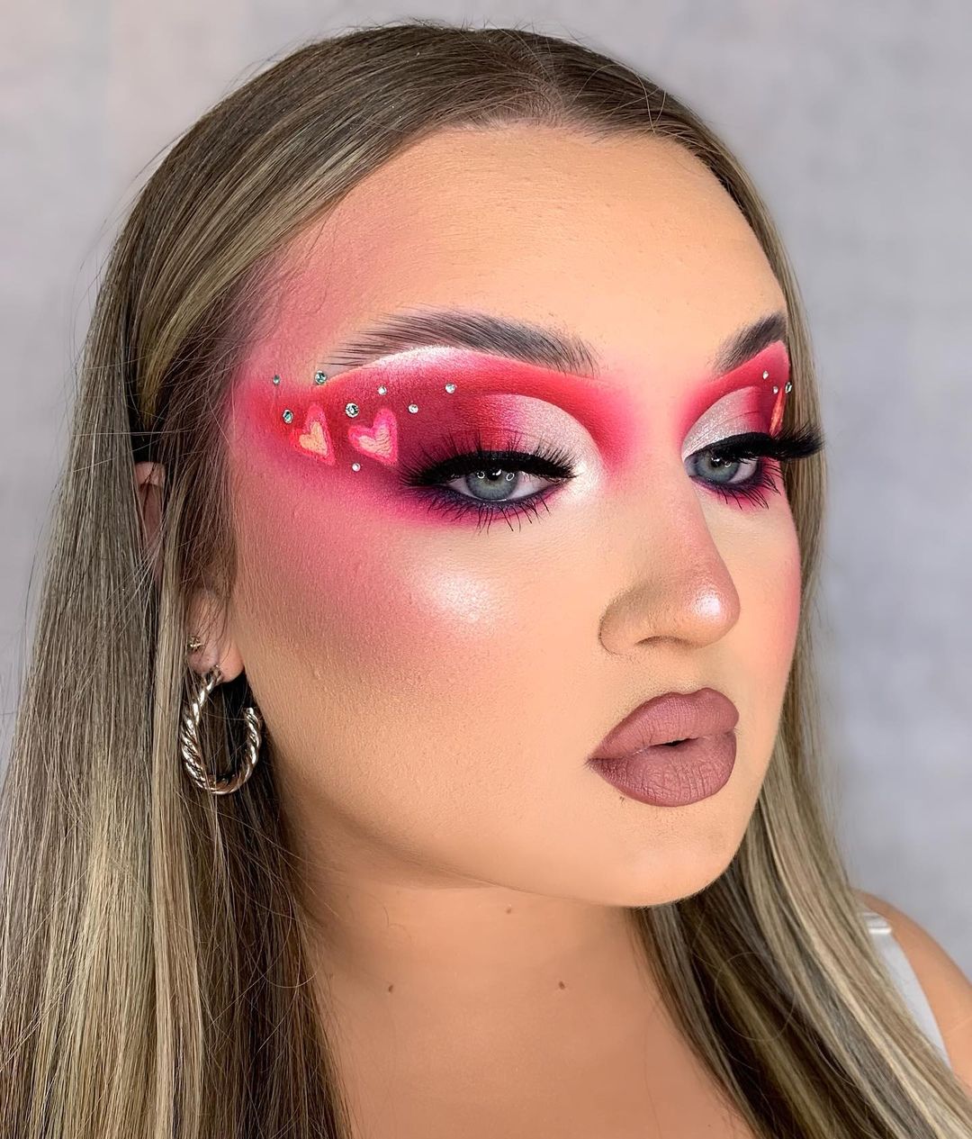 Blossom Red Eyeshadow Look