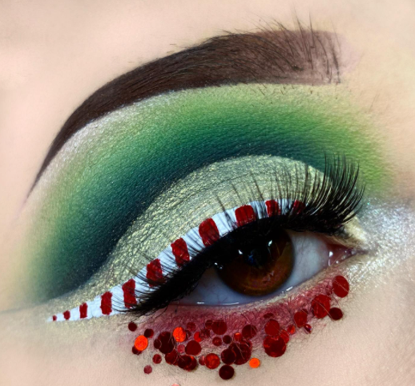 Christmas eye makeup with green smoke