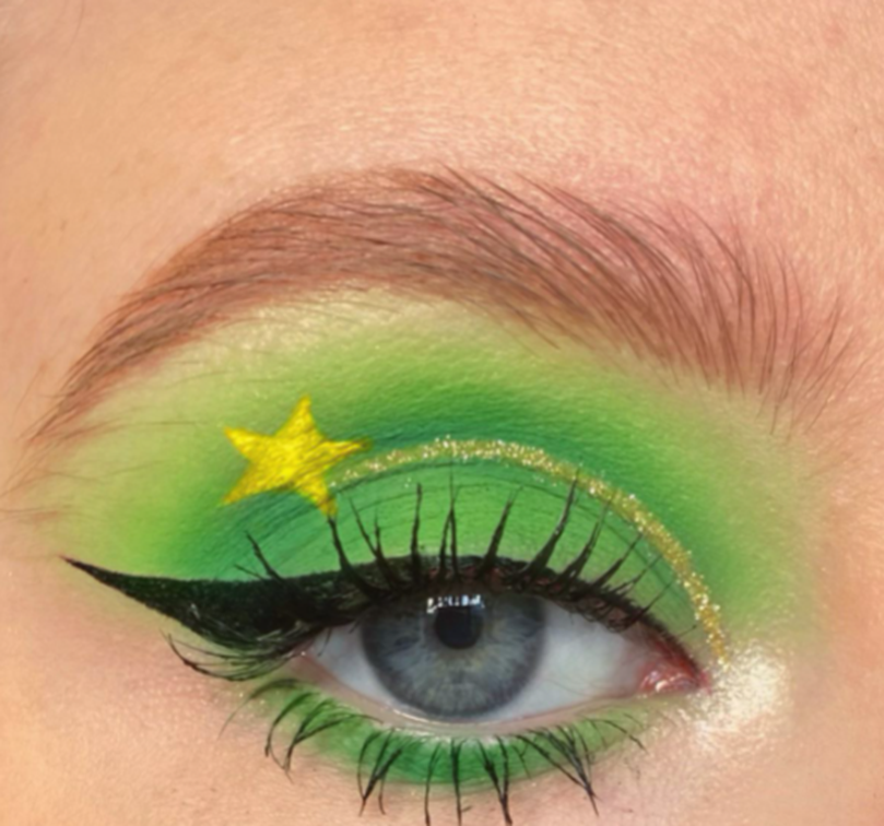 Christmas Tree Eyeshadow Look