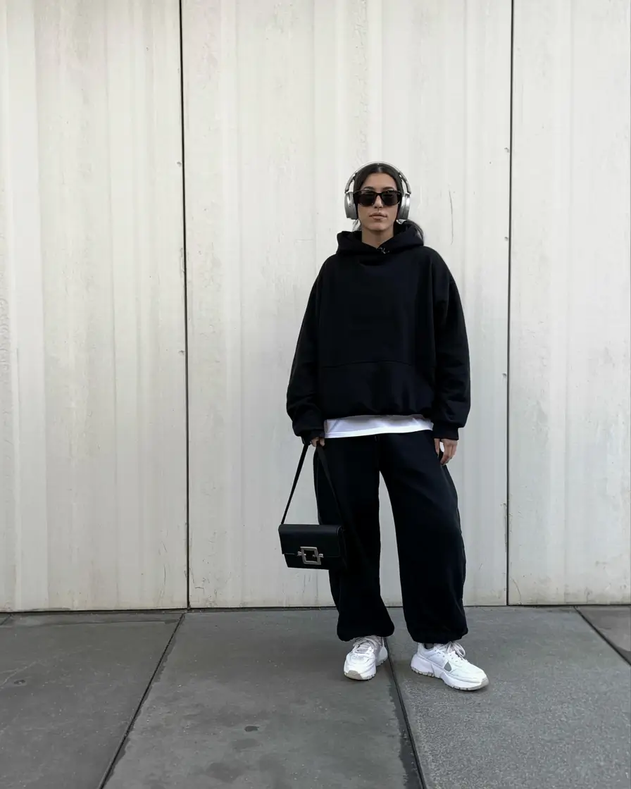 comfy winter outfits ideas 2025 2026 Minimalist Black-and-White Streetwear