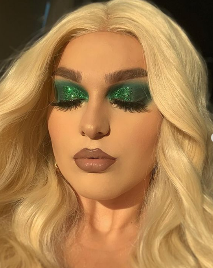 Christmas look with Sweet Temptation eyeshadow