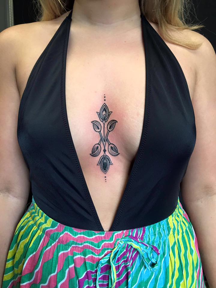 65+ Stunning Sternum Tattoo Ideas for Women