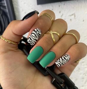 Square Nails Fall 2025 17 Ideas: Embrace the Trendy and Edgy Look!