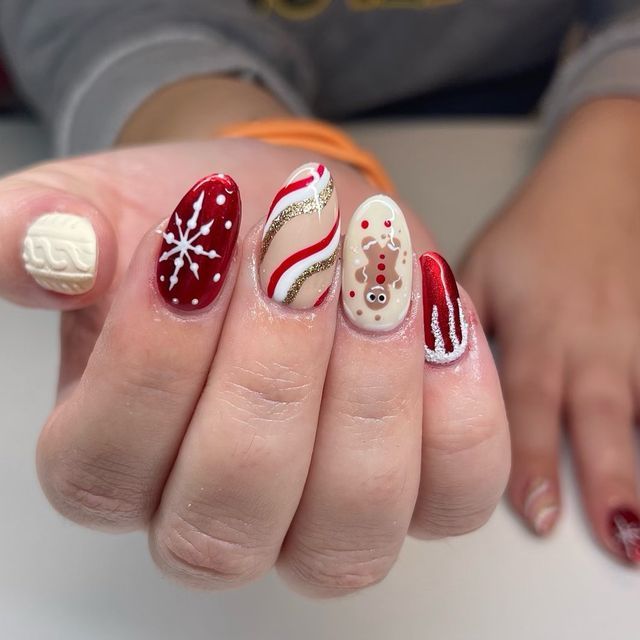 New Year Nails 2025 18 Ideas: Trendy Designs, Almond Shapes, and Sparkling Glitter