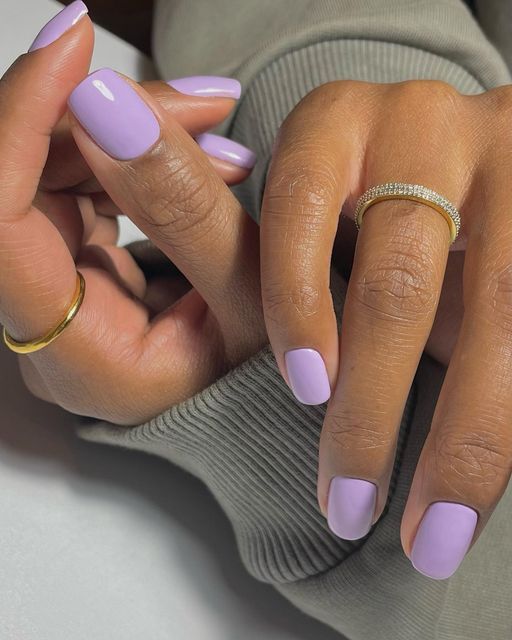 Modern Allure: Short Nails Dark Skin with Chic Simple Nail Designs
