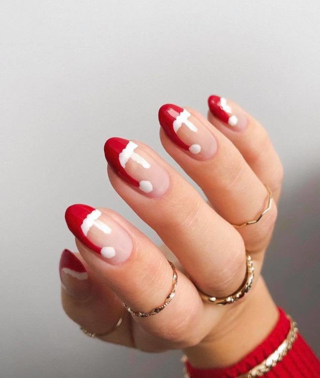 Round Christmas Nails 2025 20 Ideas