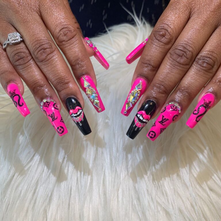 Best 12+ leo birthday nails you must try this year