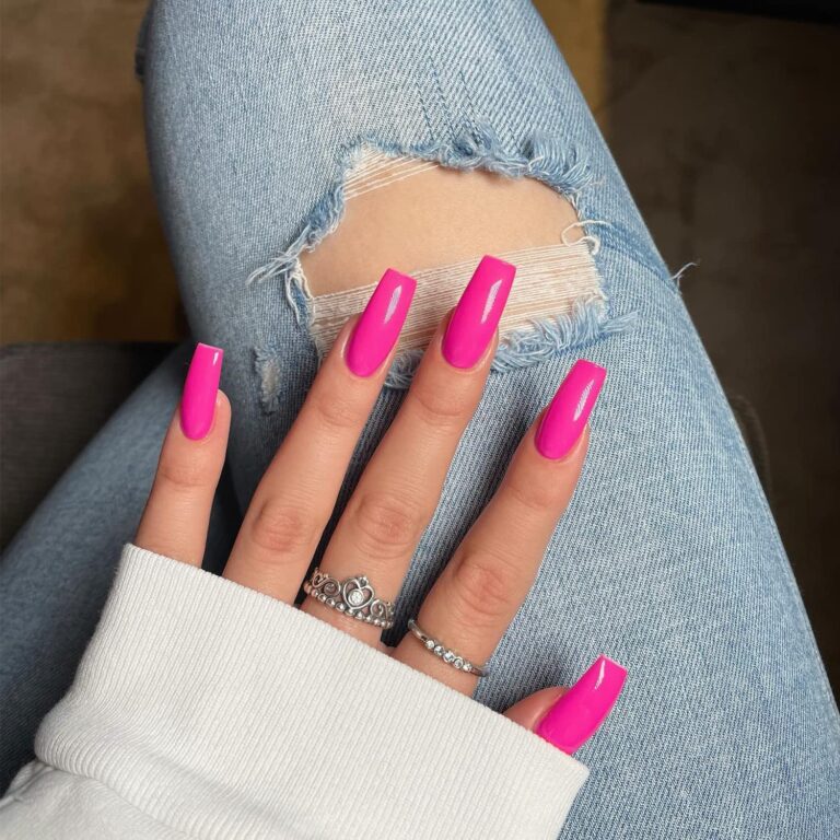 Best 16+ square pink nails you must try this year
