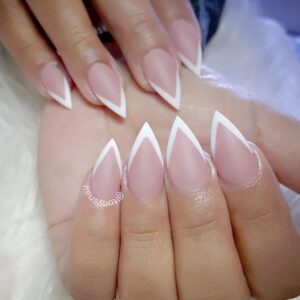 Best 11+ short stiletto nails you must try this year