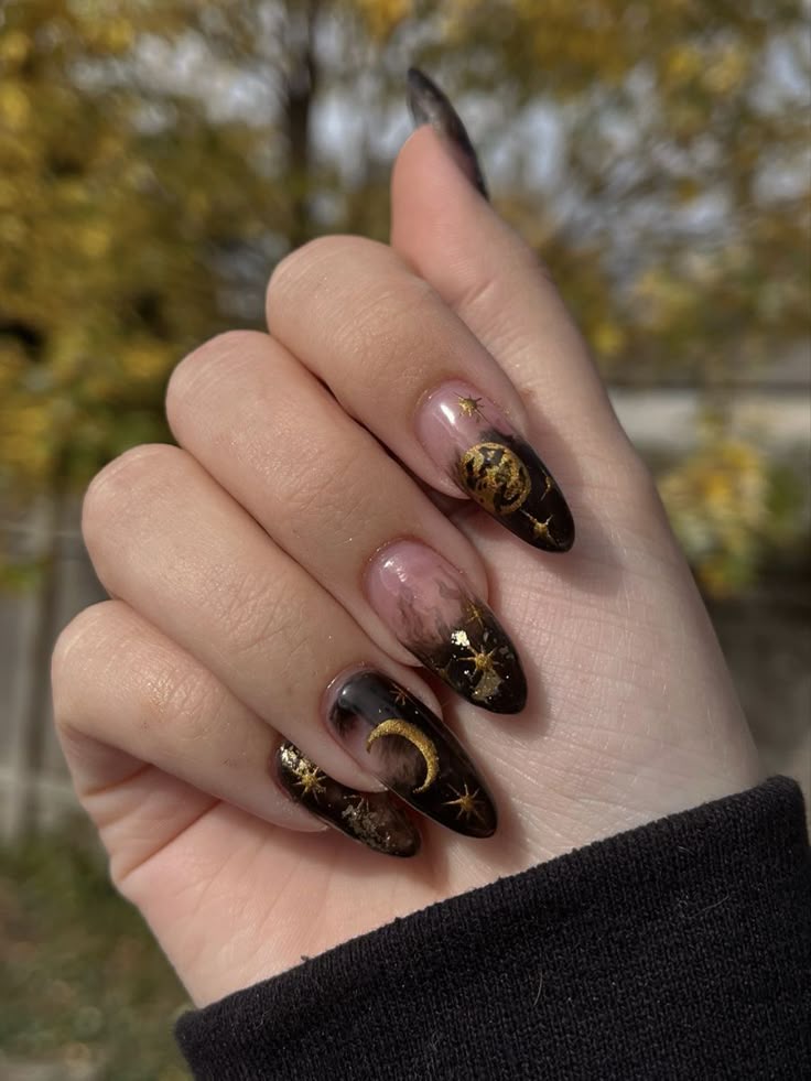 Best 13+ witchy nails designs you must try this year