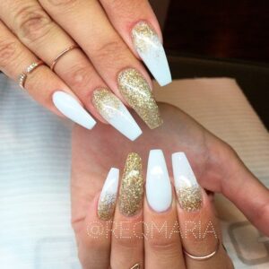 Best 19+ white and gold nail ideas