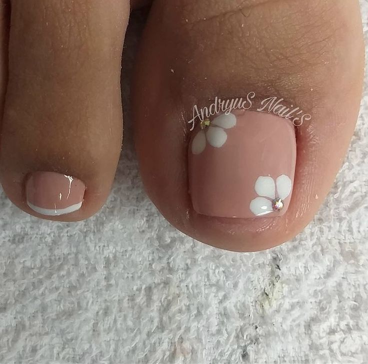 Best 14+ simple toe nails designs you must try this year