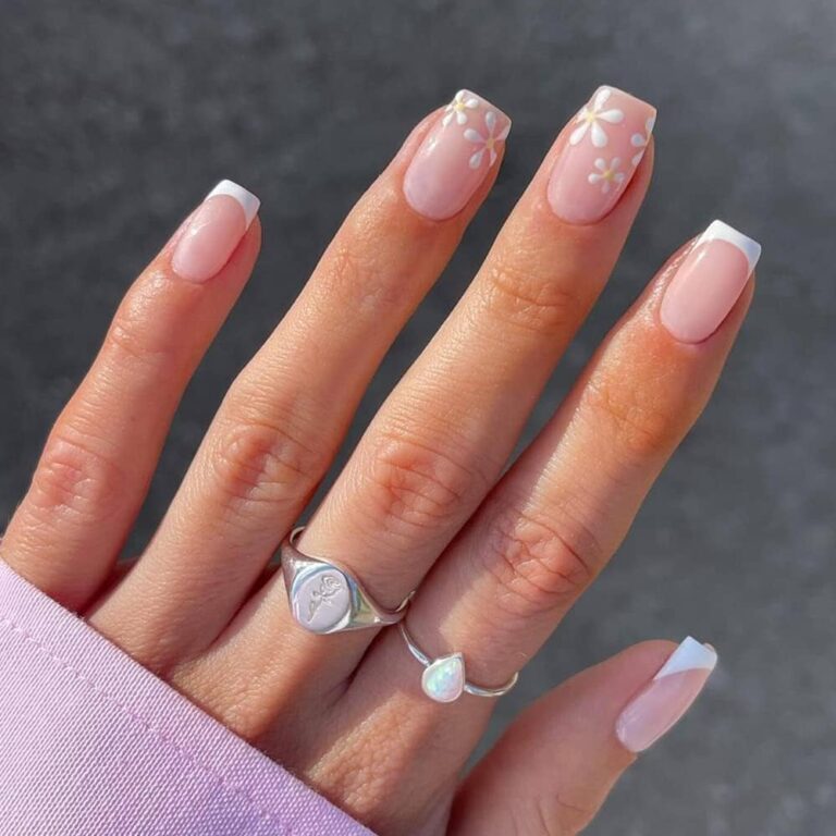 Best 23+ short nails you must try this year