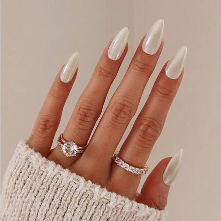 Best 12+ white chrome nails you must try this year