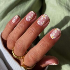 Best 28+ spring short nails you must try this year
