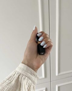 28+ Stunning Baby Blue Nails & Light Blue Nails To Try