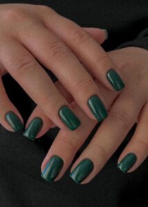 27+ Stunning Forest Green Nails To Obsess Over