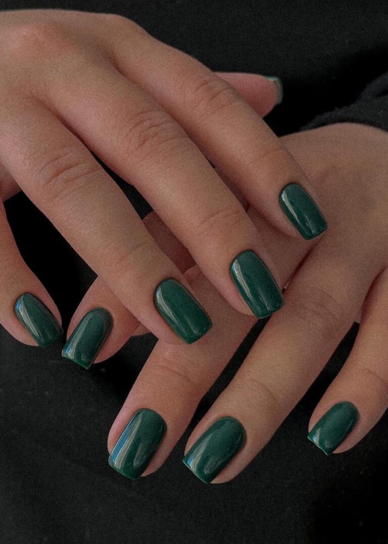27+ Stunning Forest Green Nails To Obsess Over